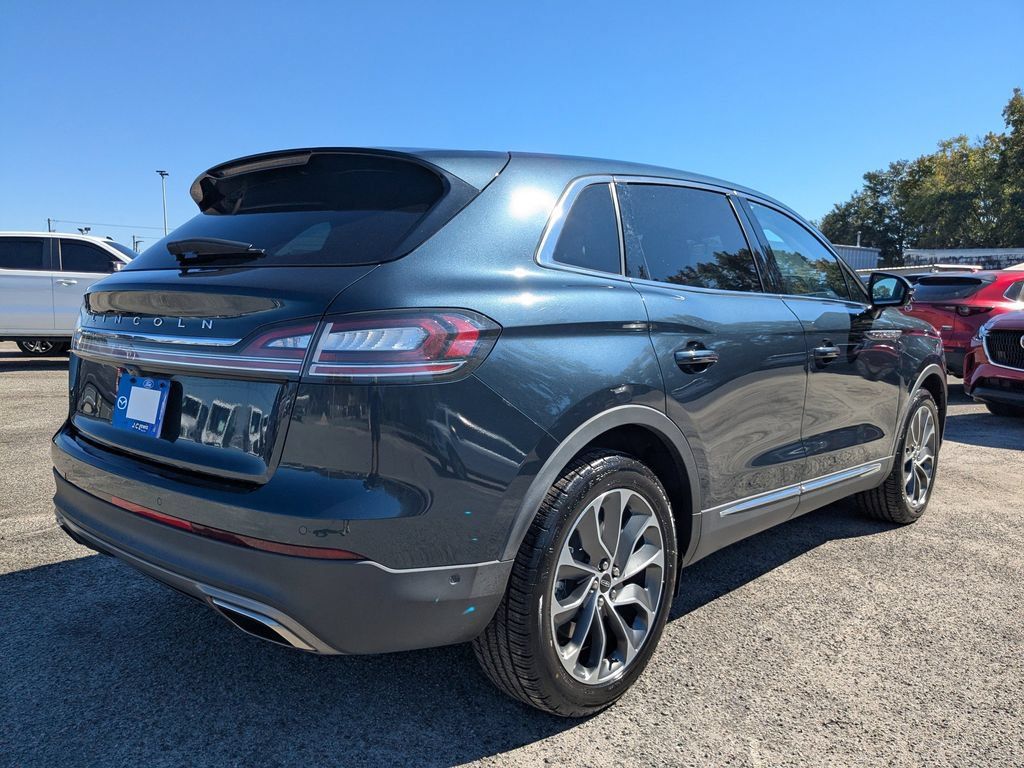 Used 2022 Lincoln Nautilus Reserve w/ Equipment Group 201A AWD/4WD image 4