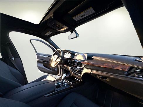 Used 2017 BMW X5 xDrive35i image 32