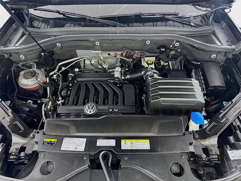 Used 2022 Volkswagen Atlas Cross Sport SE FWD image 31