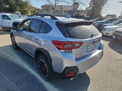 Used 2023 Subaru Crosstrek 2.0i Premium image 3