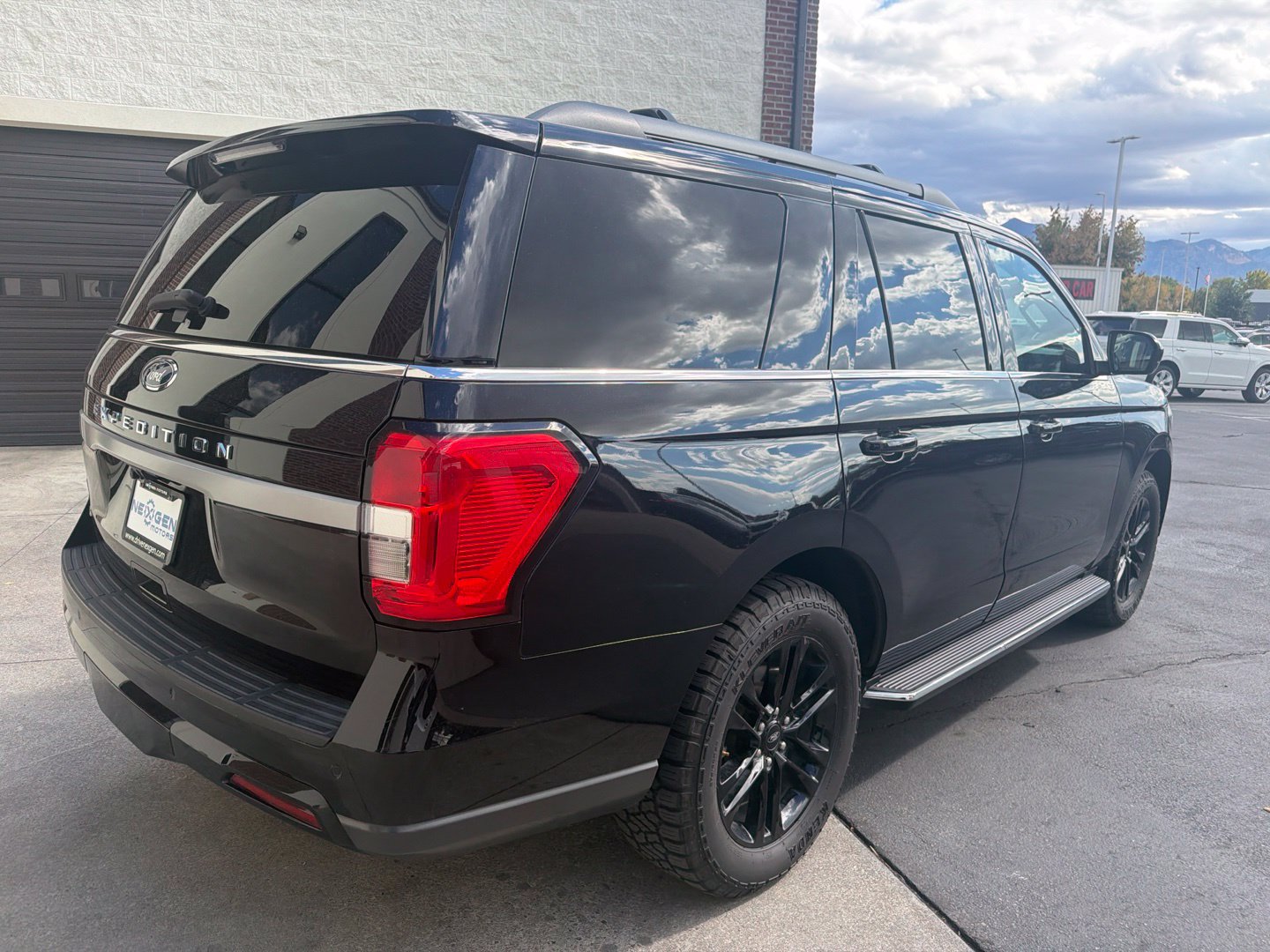 Used 2022 Ford Expedition XLT AWD/4WD image 22