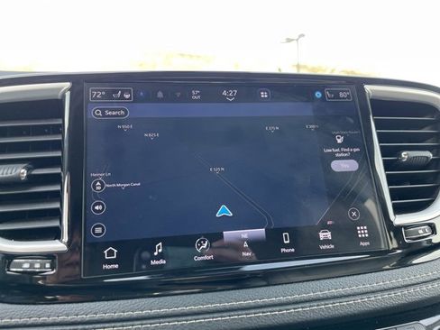 Used 2021 Chrysler Pacifica Touring-L w/ Uconnect Theater Family Group image 22