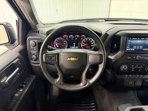 Used 2020 Chevrolet Silverado 1500 Custom w/ Custom Value Package AWD/4WD image 18