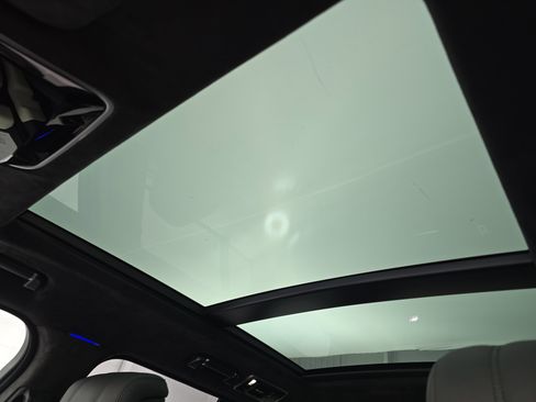 Certified 2021 Land Rover Range Rover P525 Westminster Edition image 30