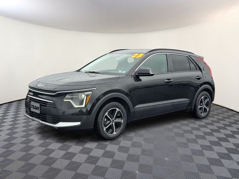Used 2023 Kia Niro EX FWD image 3