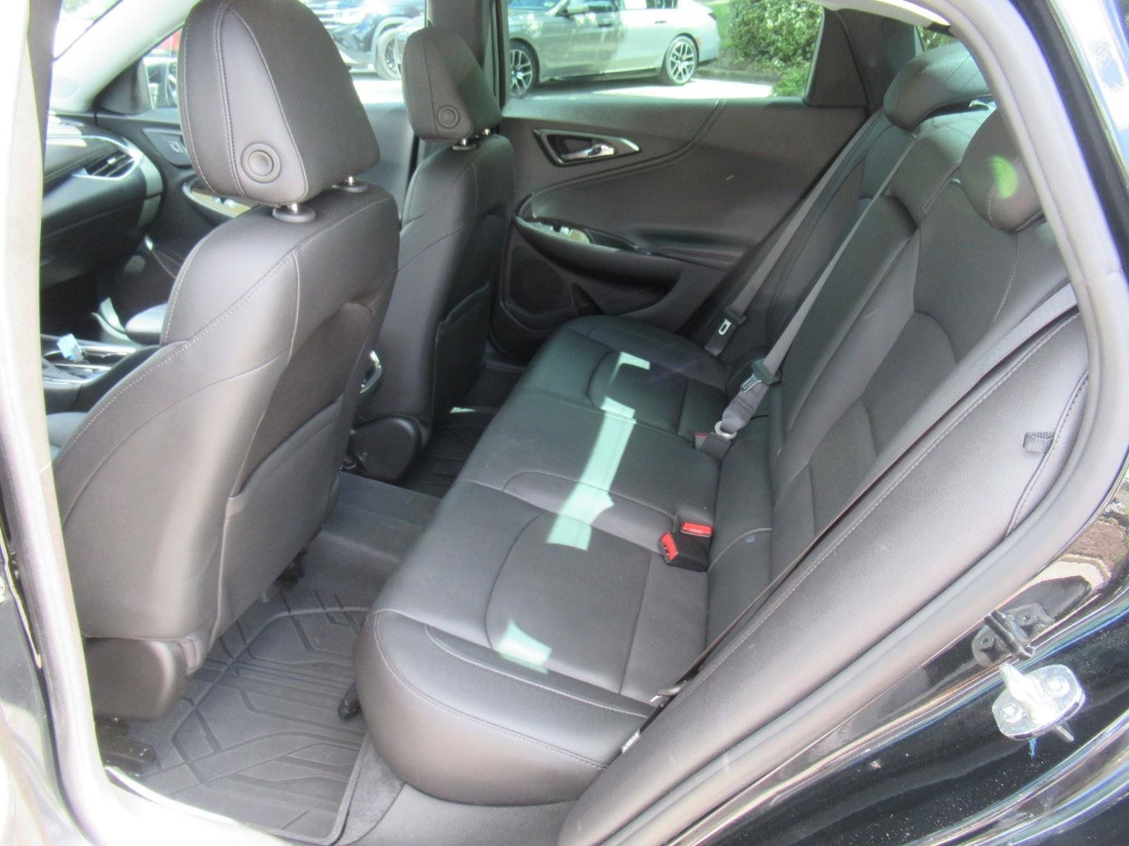 Used 2022 Chevrolet Malibu Premier FWD image 33