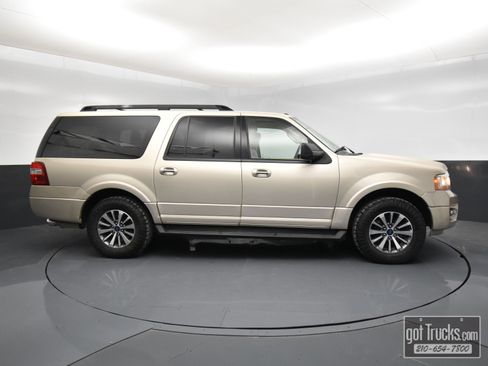 Used 2017 Ford Expedition EL XLT w/ Equipment Group 202A image 51