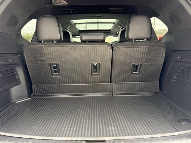 Used 2025 Buick Enclave Avenir w/ Super Cruise Package AWD/4WD image 10