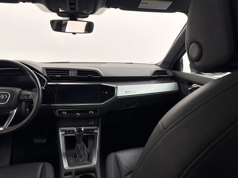 Used 2019 Audi Q3 2.0T Premium AWD/4WD image 28