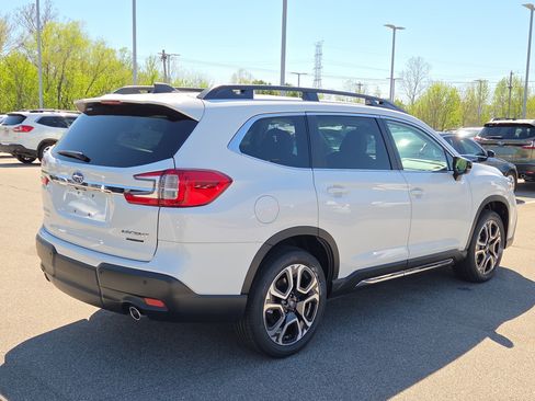 New 2026 Subaru Ascent Limited image 3