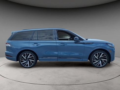 Used 2025 Lincoln Aviator Black Label w/ Jet Appearance Package AWD/4WD image 10