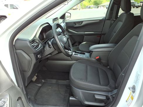 Used 2025 Ford Escape Active w/ Cold Weather Package AWD/4WD image 13