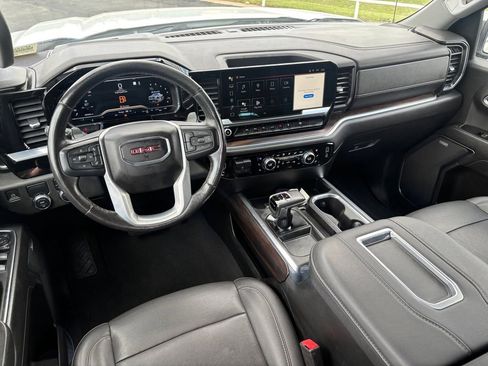 Used 2022 GMC Sierra 1500 SLT RWD image 30