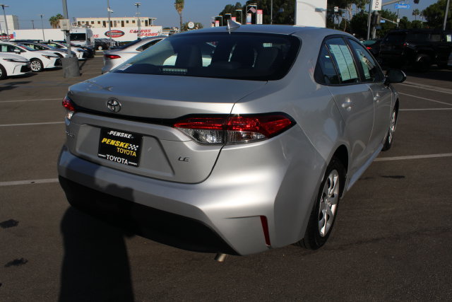 Certified 2025 Toyota Corolla LE FWD image 18