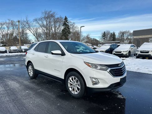 Used 2020 Chevrolet Equinox LT w/ Driver Convenience Package image 15