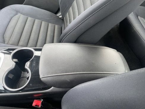 Used 2015 Ford Fusion SE image 32