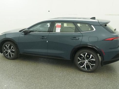 New 2026 Toyota Crown Signia image 17