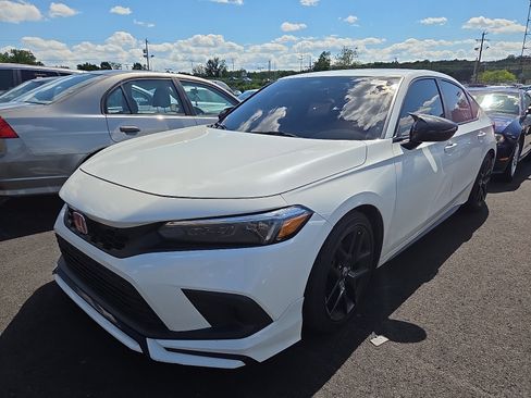 Used 2023 Honda Civic Sport image 3
