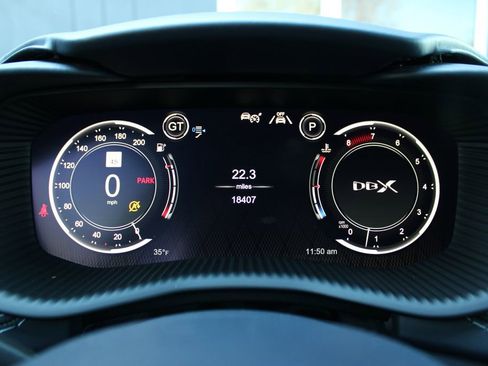 Used 2022 Aston Martin DBX image 14
