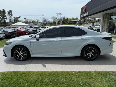 Used 2023 Toyota Camry SE image 22