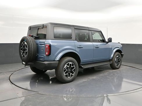 New 2025 Ford Bronco Outer Banks image 4