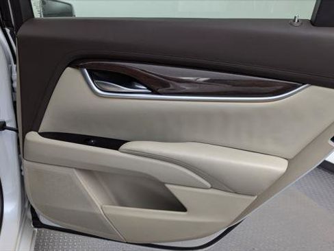 Used 2017 Cadillac XTS Luxury w/ Driver Awareness Package FWD image 19
