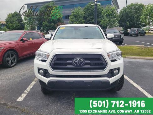 Used 2023 Toyota Tacoma SR5 RWD image 2