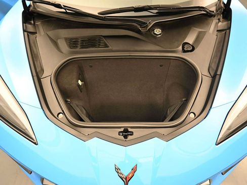 Used 2021 Chevrolet Corvette Stingray Preferred Cpe w/ Engine Appearance Package RWD image 19