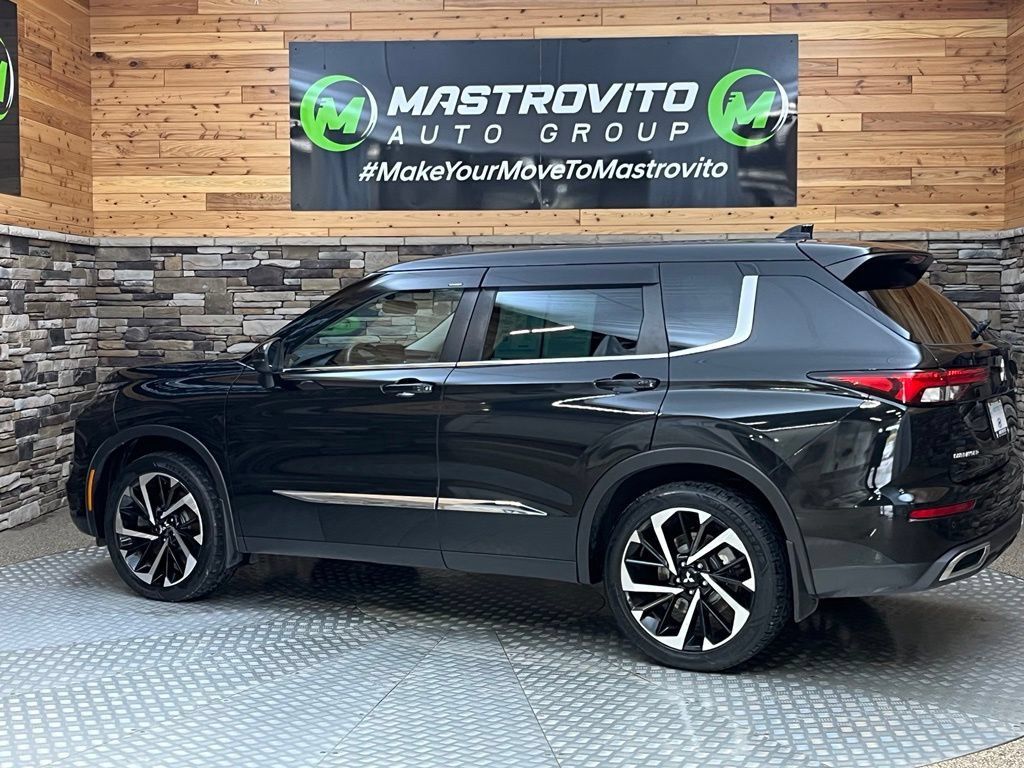 Used 2022 Mitsubishi Outlander ES AWD/4WD image 18