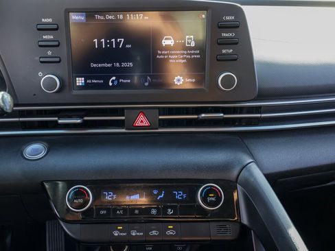 Used 2021 Hyundai Elantra SEL image 32