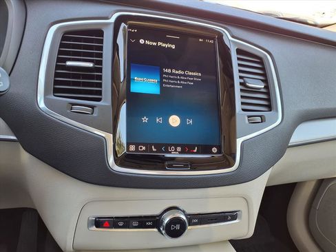 Used 2024 Volvo XC90 B5 Core w/ Protection Package Premier image 26