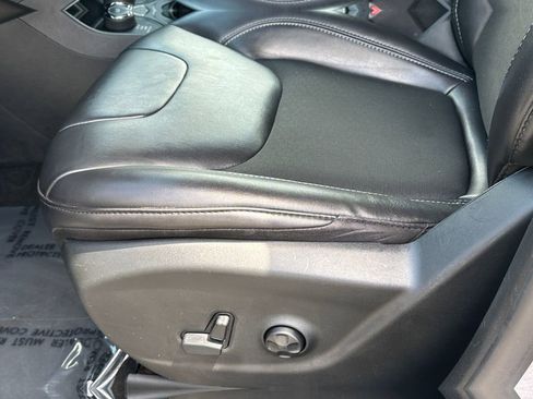 Used 2020 Jeep Cherokee Latitude Plus AWD/4WD image 14