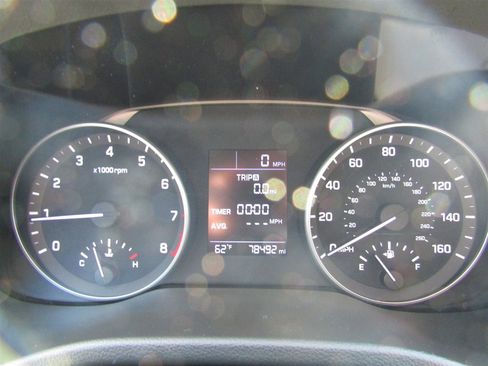 Used 2017 Hyundai Elantra SE w/ Cargo Package image 28