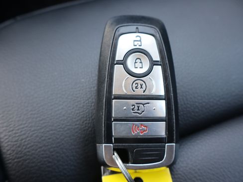 Used 2024 Ford Edge SEL w/ Convenience Package AWD/4WD image 33