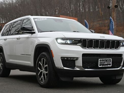 Used 2024 Jeep Grand Cherokee L Limited w/ Luxury Tech Group II image 9