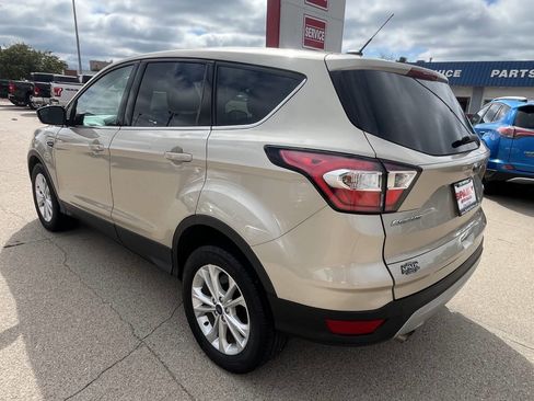Used 2017 Ford Escape SE w/ SE Cold Weather Package image 10