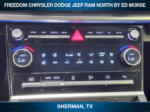 Used 2025 Hyundai Santa Fe Limited FWD image 13
