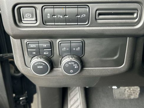 Used 2021 Chevrolet Tahoe RST AWD/4WD image 18