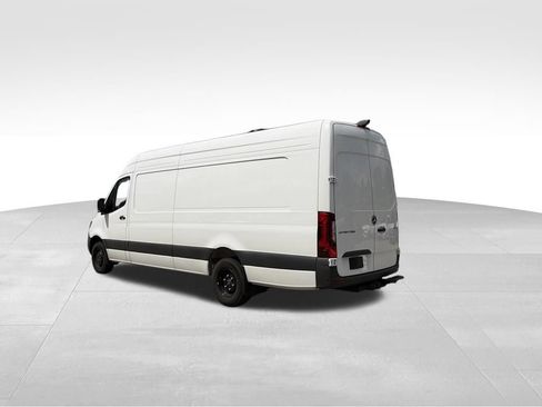 Used 2025 Mercedes-Benz Sprinter 3500 image 3