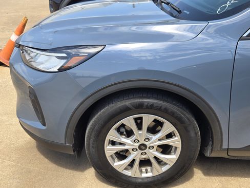 Used 2023 Ford Escape Active w/ Tech Pack #1 FWD image 8