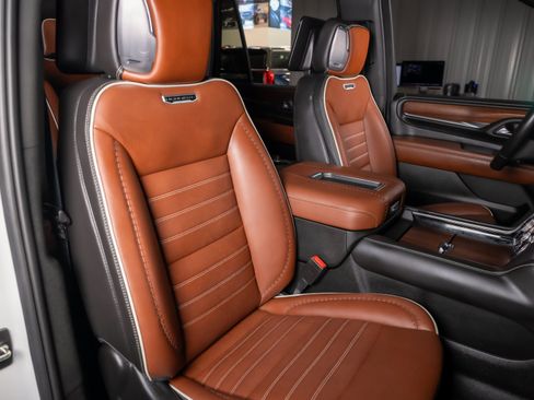 Used 2023 GMC Yukon Denali Ultimate AWD/4WD image 20