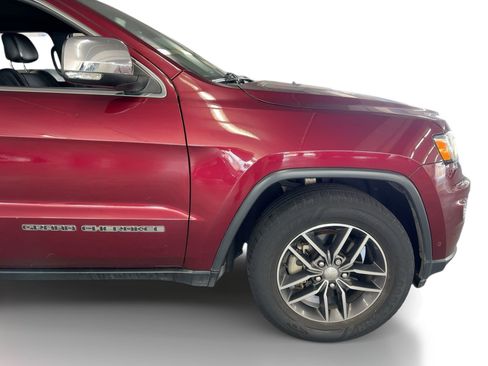 Used 2018 Jeep Grand Cherokee Limited image 20