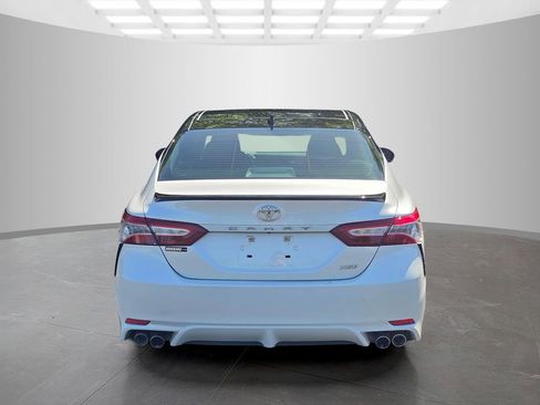Used 2019 Toyota Camry XSE image 8