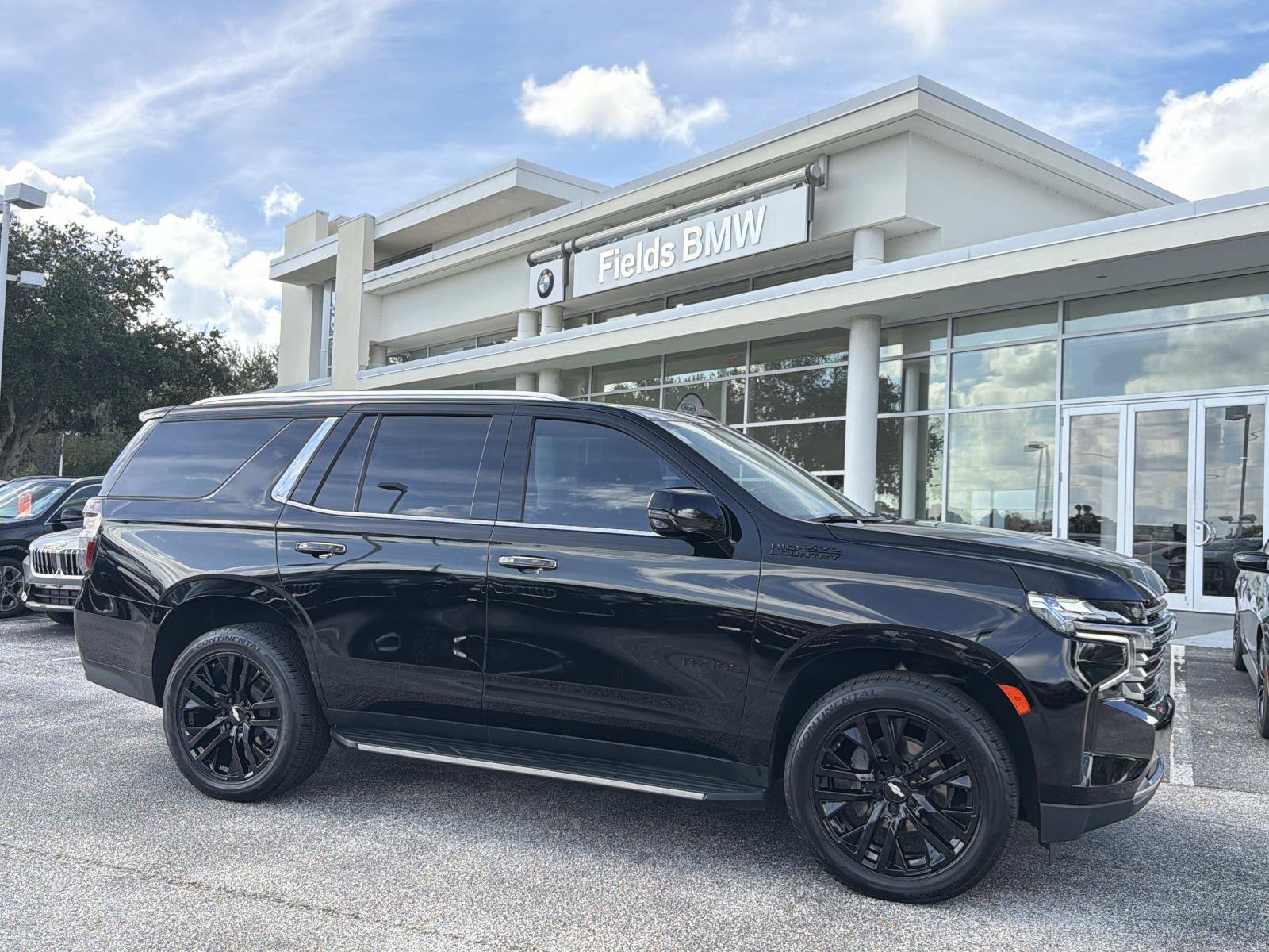 Used 2021 Chevrolet Tahoe High Country RWD image 1