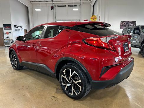 Used 2020 Toyota C-HR XLE image 5