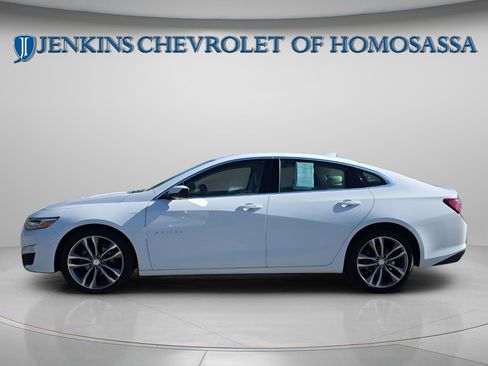 Used 2024 Chevrolet Malibu LT image 3