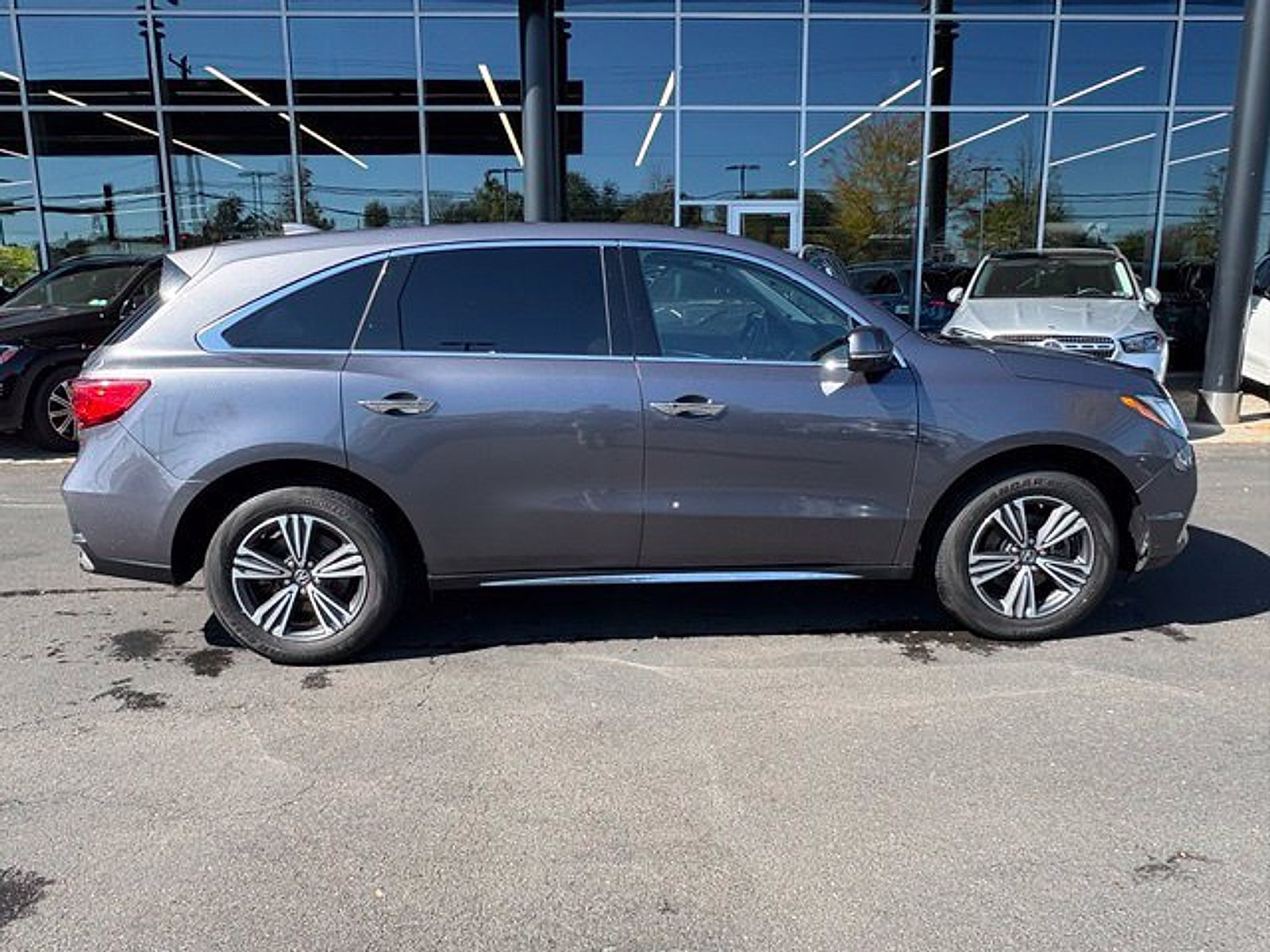 Used 2017 Acura MDX SH-AWD image 8