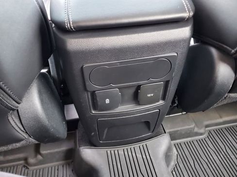 Used 2024 Ford Explorer XLT w/ Equipment Group 202A image 27