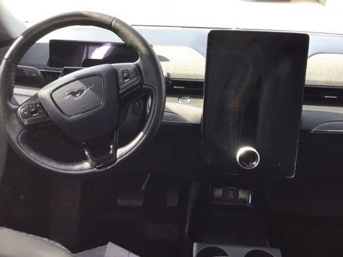 Used 2021 Ford Mustang Mach-E Premium image 13