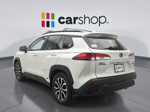 Used 2024 Toyota Corolla Cross AWD Hybrid w/ Moonroof Package image 3